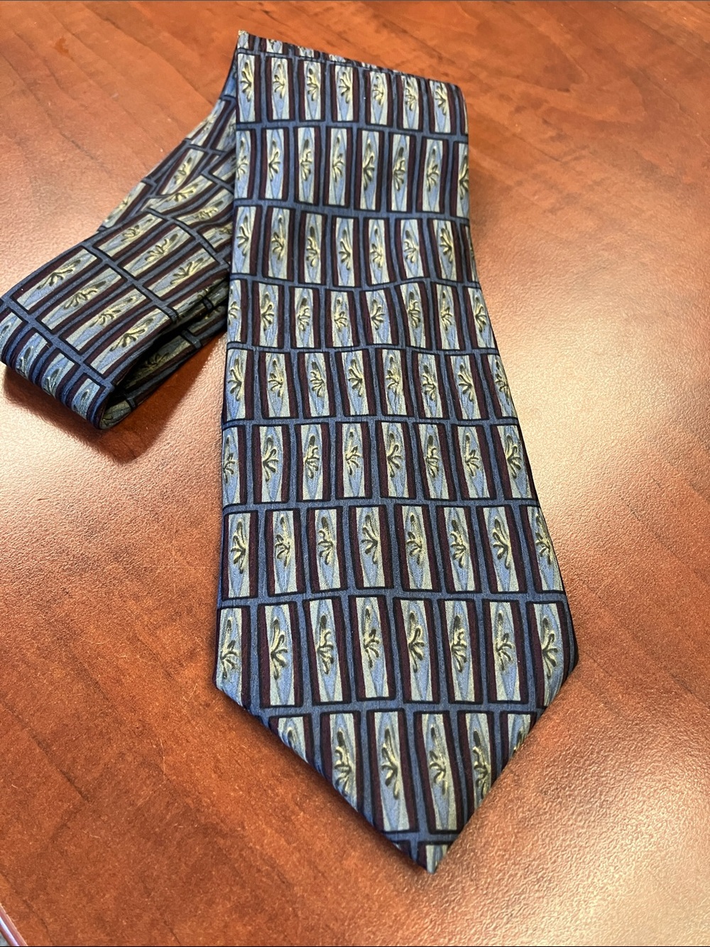 Cocktail Collection Men’s Silk “wine” Tie